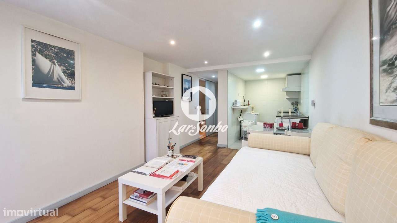 Moradia T3 com Jardim 603 m² no centro de S. Mamede Infesta - Matos... - Grande imagem: 2/15