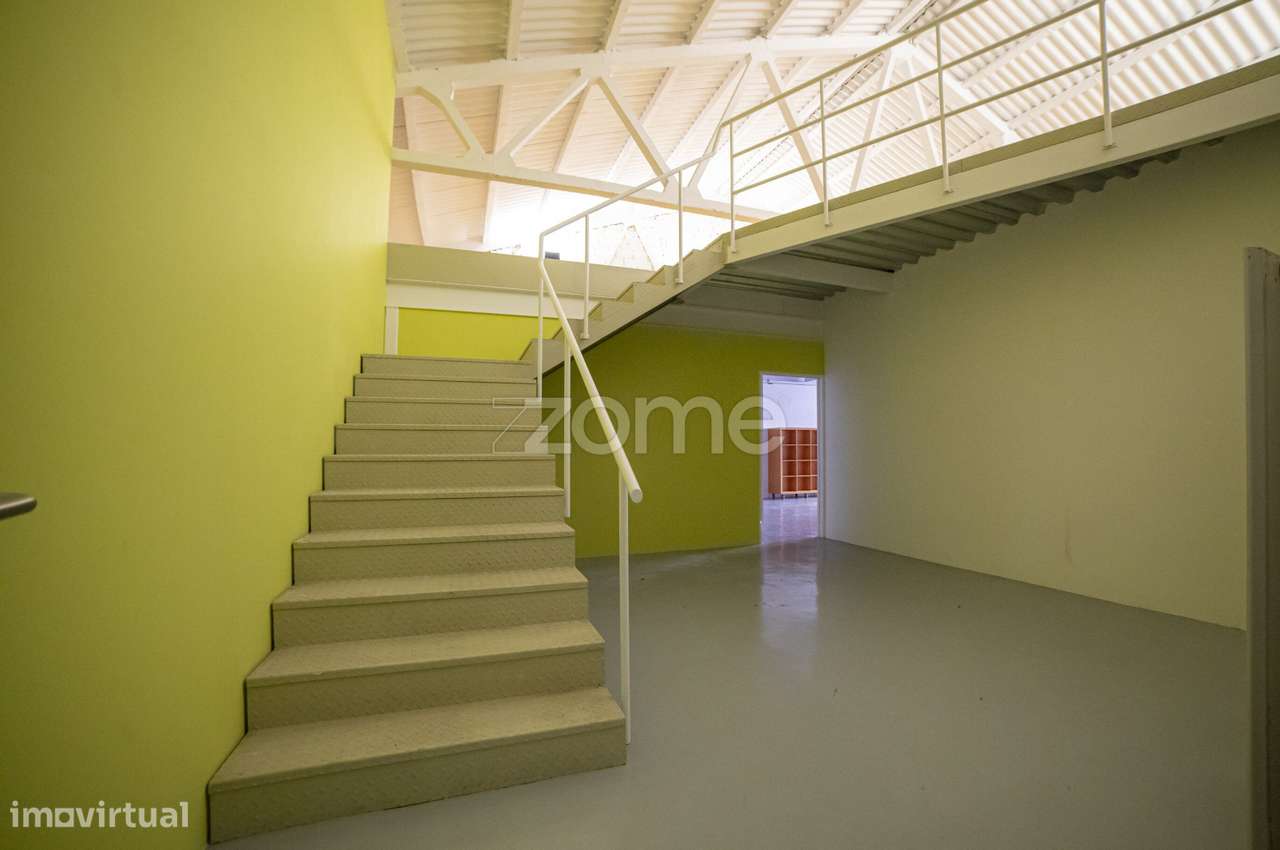 Escritório Santa Cruz do Bispo - Grande imagem: 2/13