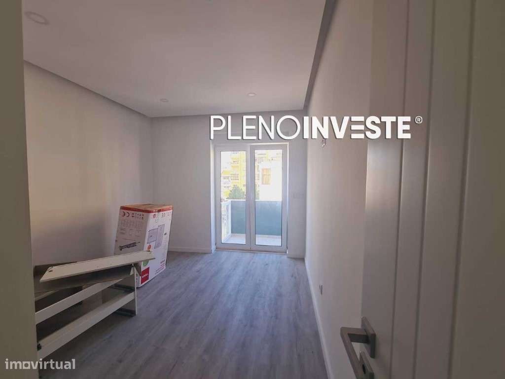 T2 Totalmente Remodelado com Varanda nas Paivas-43