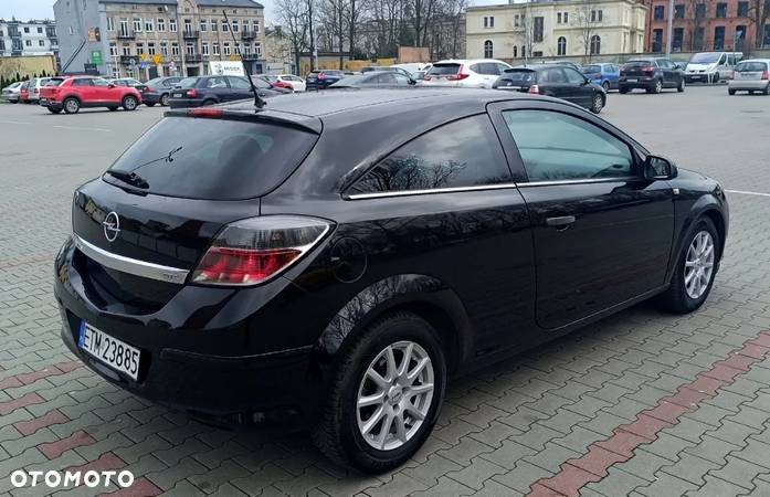 Opel Astra III GTC 1.4 Enjoy - 4