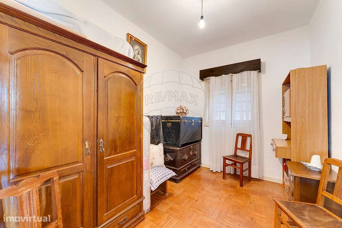 Moradia T6 | 2 Andares com Utilização Independente | Lote 1048m2-16