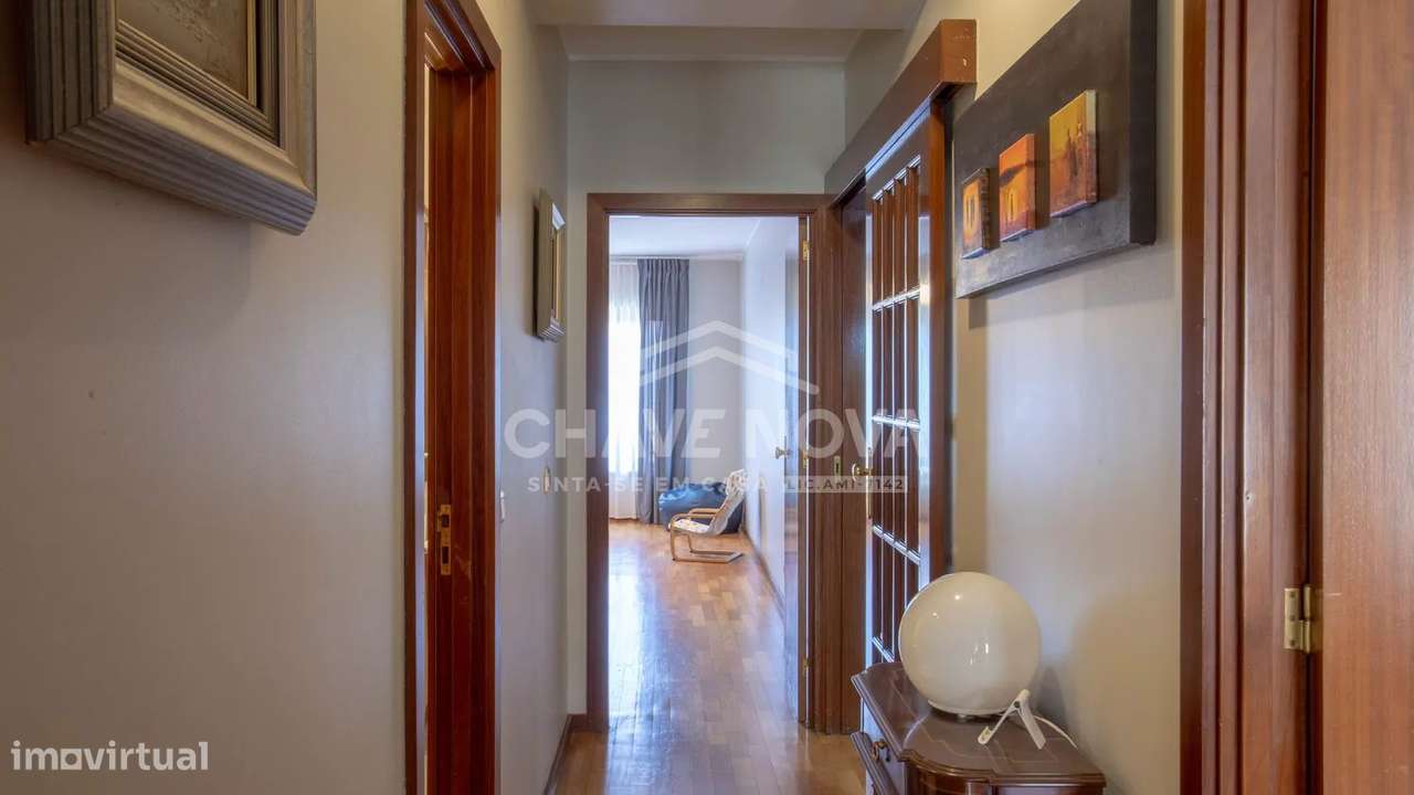 Apartamento T3 c/ Vistas Mar e Garagem Box em Canidelo-18
