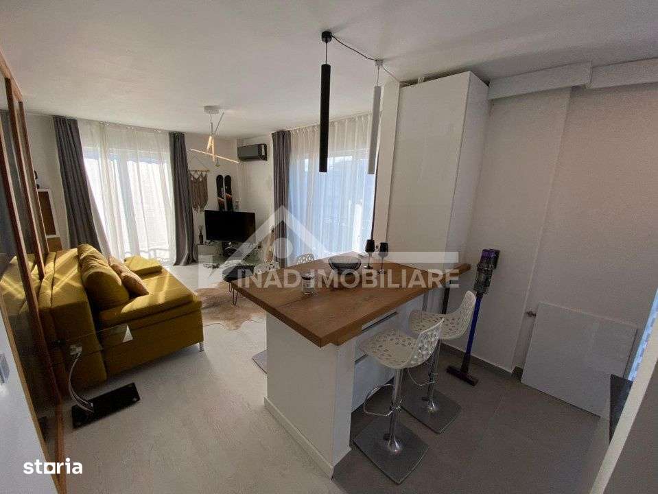 Apartament 2 camere, mobilat si utilat modern, parcare, zona Europa-2