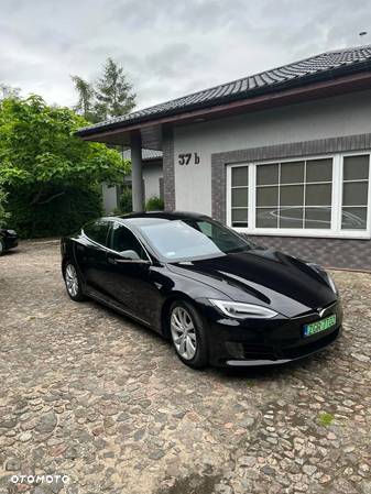 Tesla Model S - 1