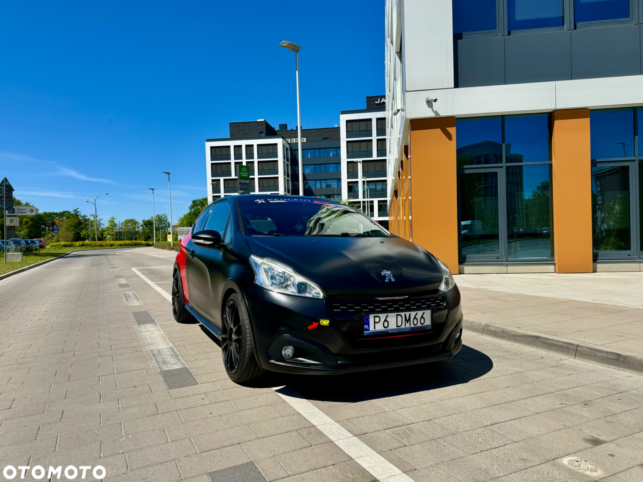 Peugeot 208 - 16