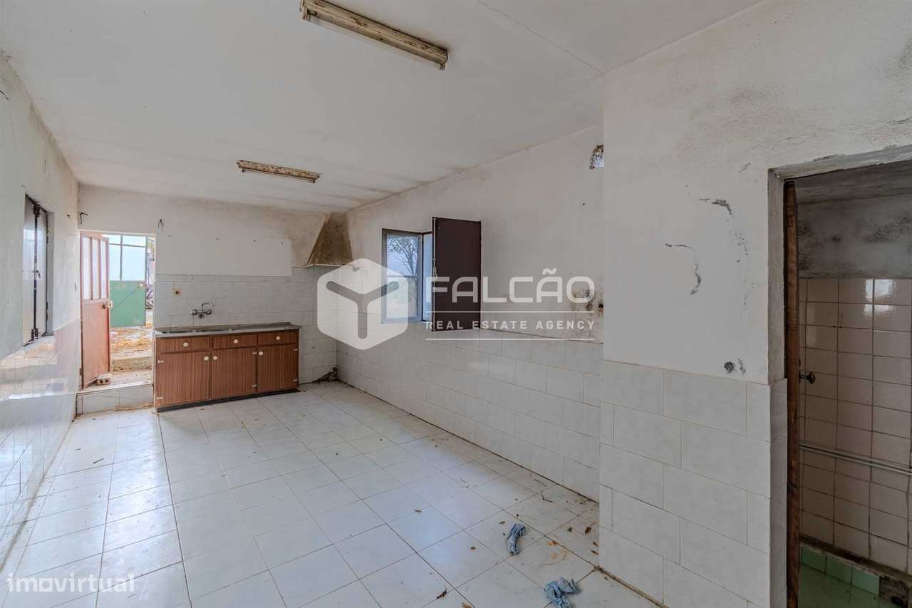 Moradia para Restaurar T2+2 Venda em Casével e Vaqueiros,Santarém-28