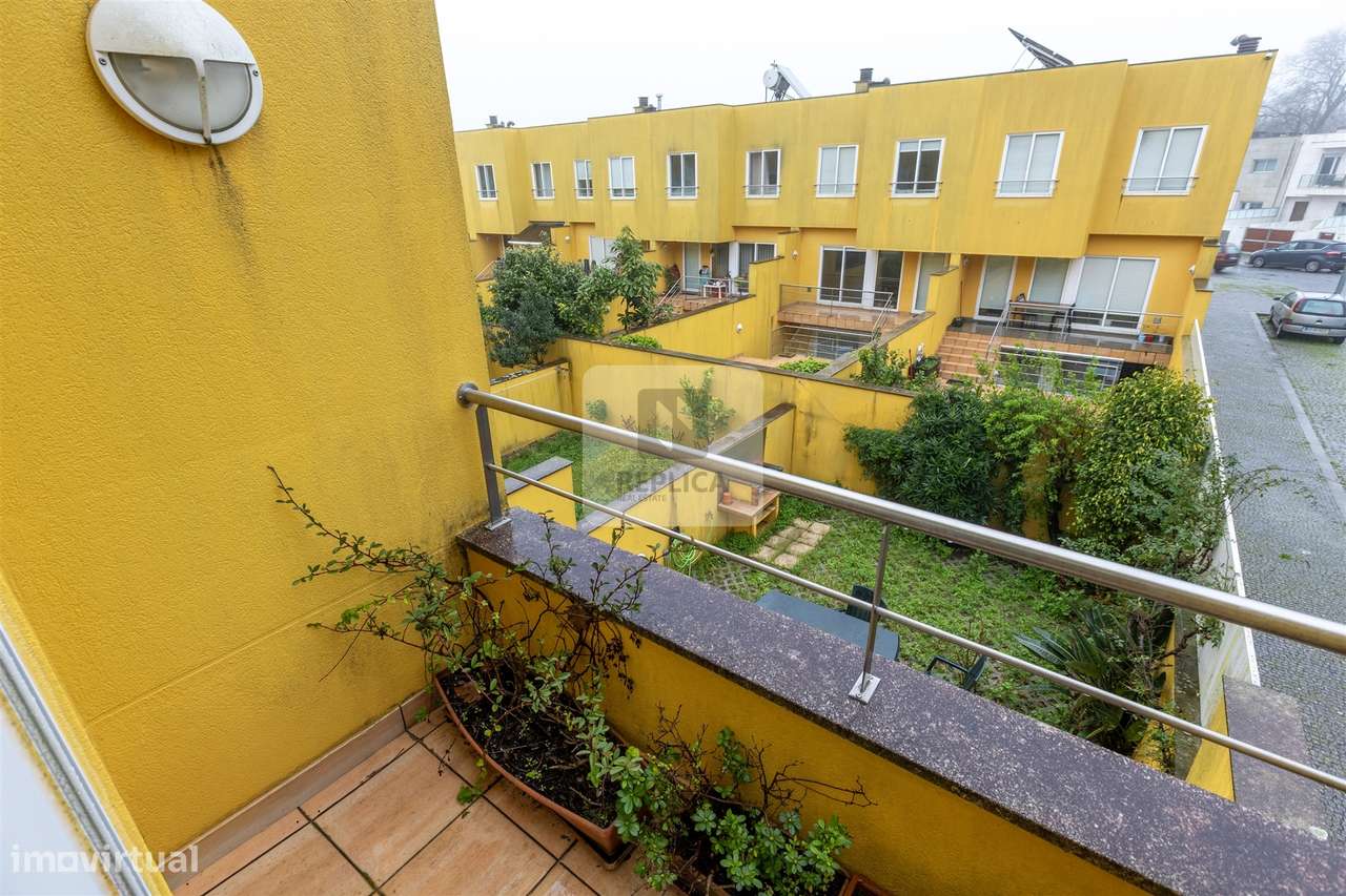 Moradia T5 com jardim e garagem | Senhora da Hora, Matosinhos-31