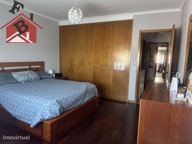 EXCELENTE T2 C/ LAREIRA ÁREA 123M2 SANTA MARINHA 220.000€-15