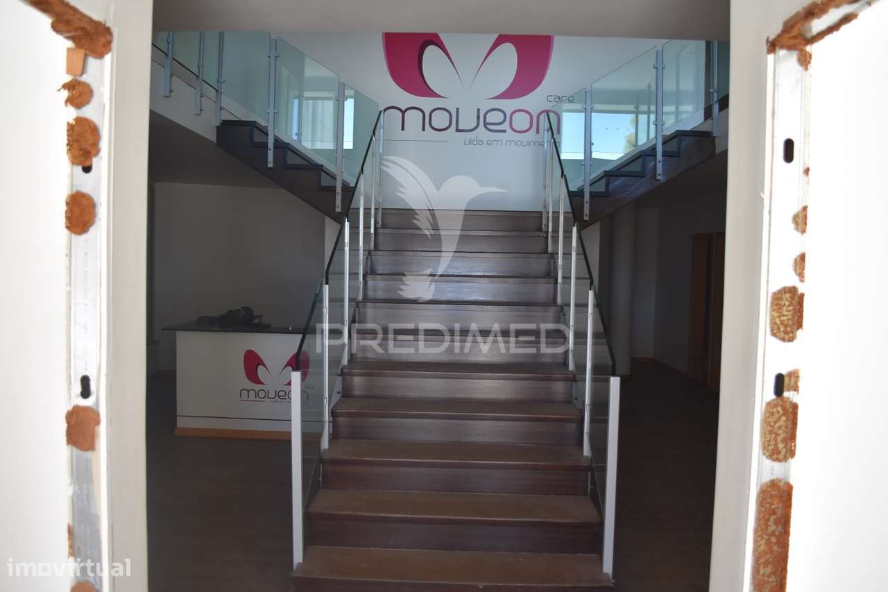 Prédio Devoluto para Reconstruir - Grande imagem: 2/39