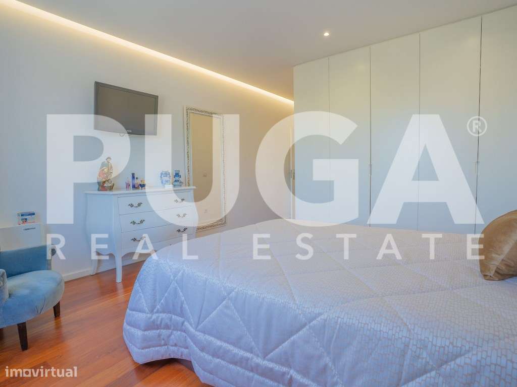 Apartamento de Prestígio na Praça Velásquez - Porto-22