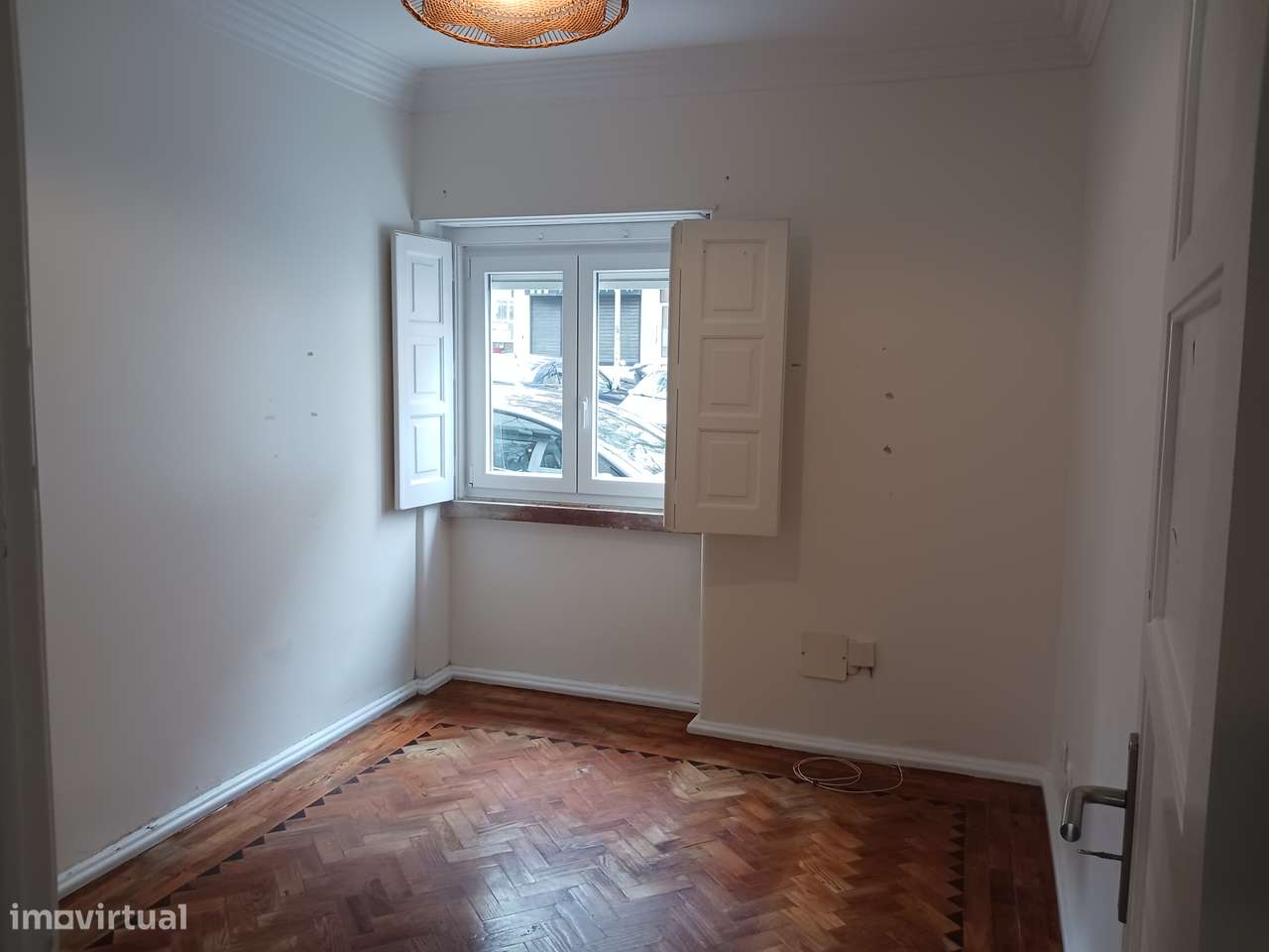 CAMPOLIDE- Apartamento T3 renovado e com terraço - Grande imagem: 4/10