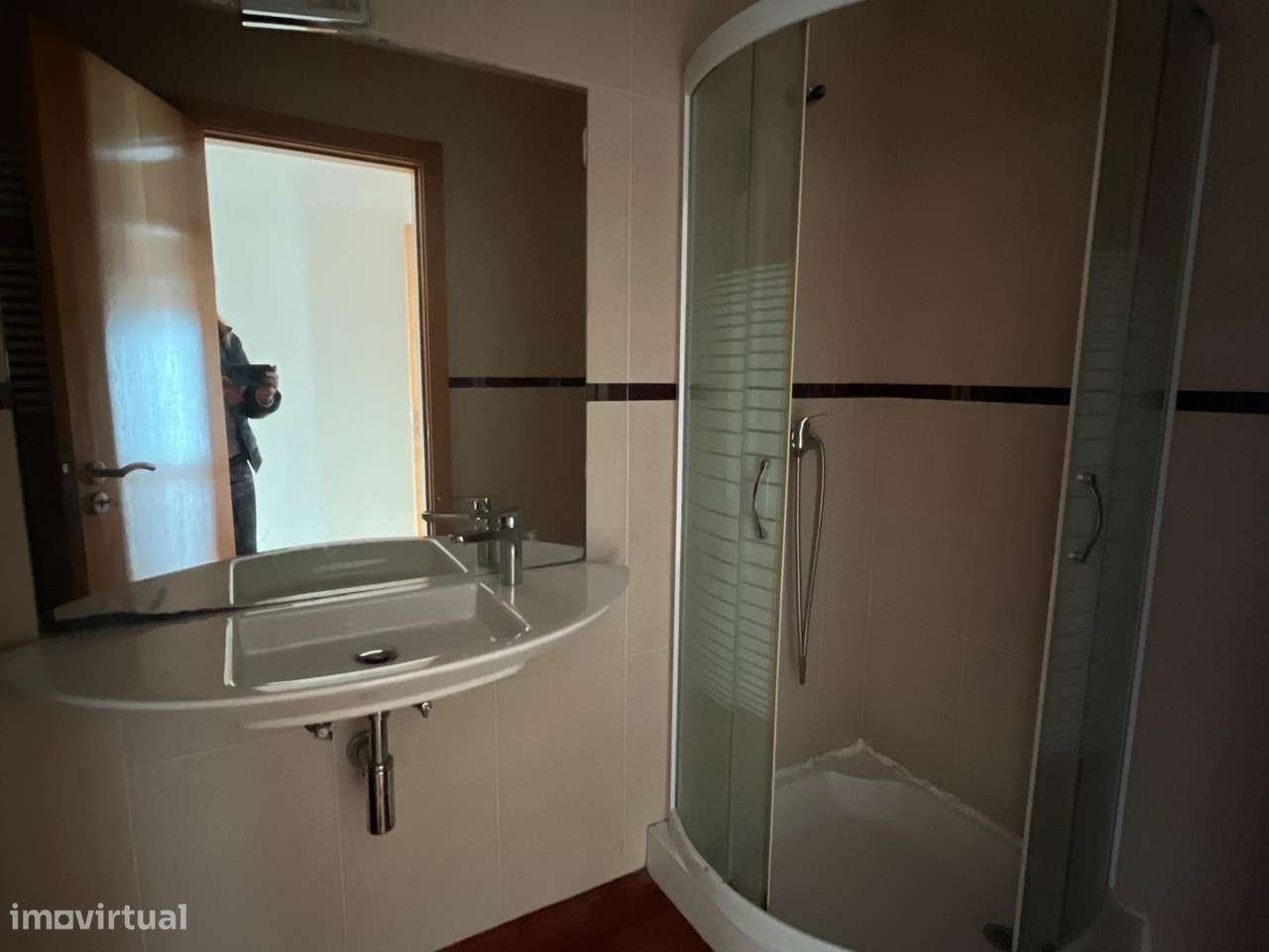 Geminada com piscina, garagem e terraço em Canidelo-15