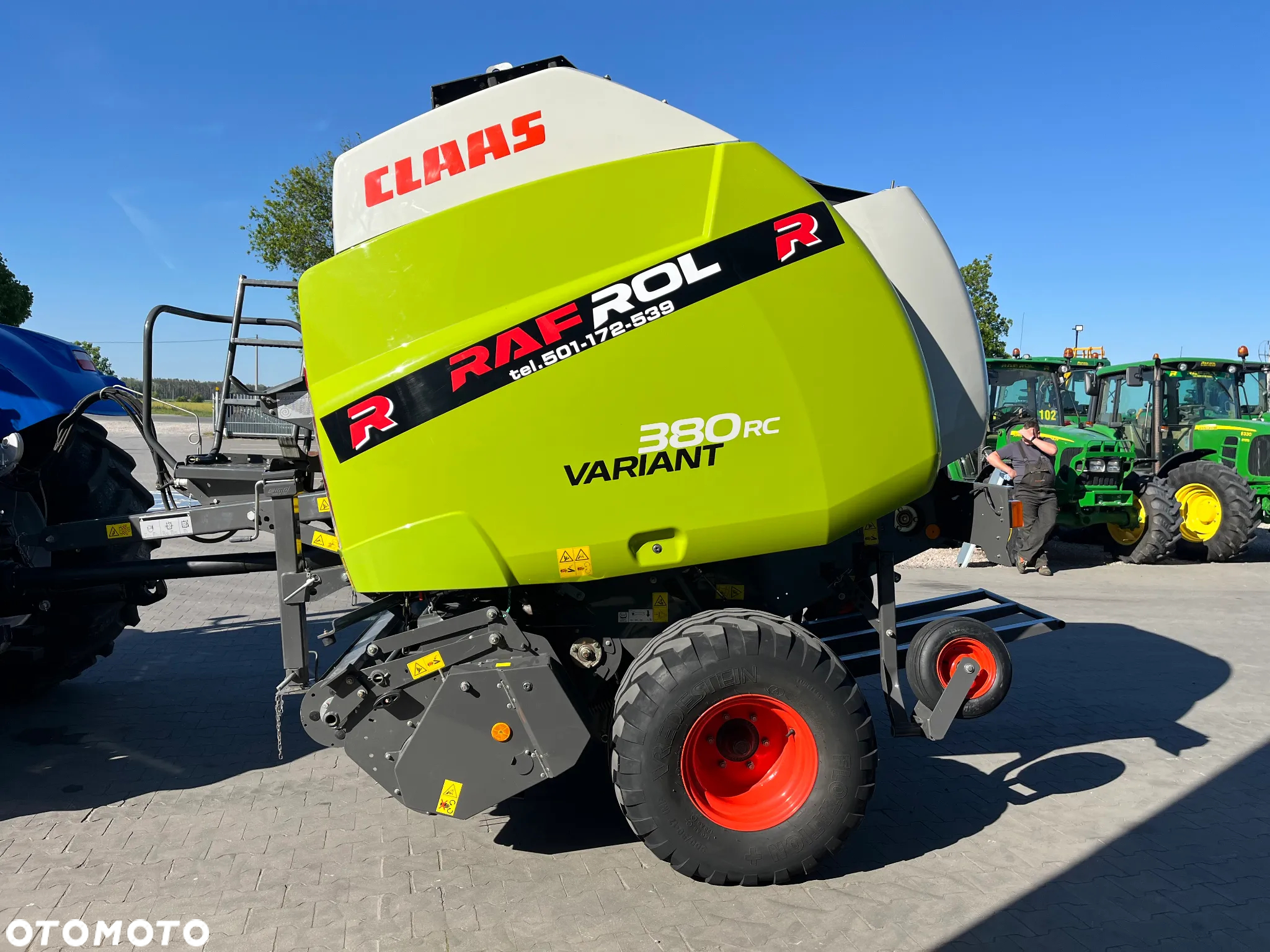 Claas Variant 380 RC - 7