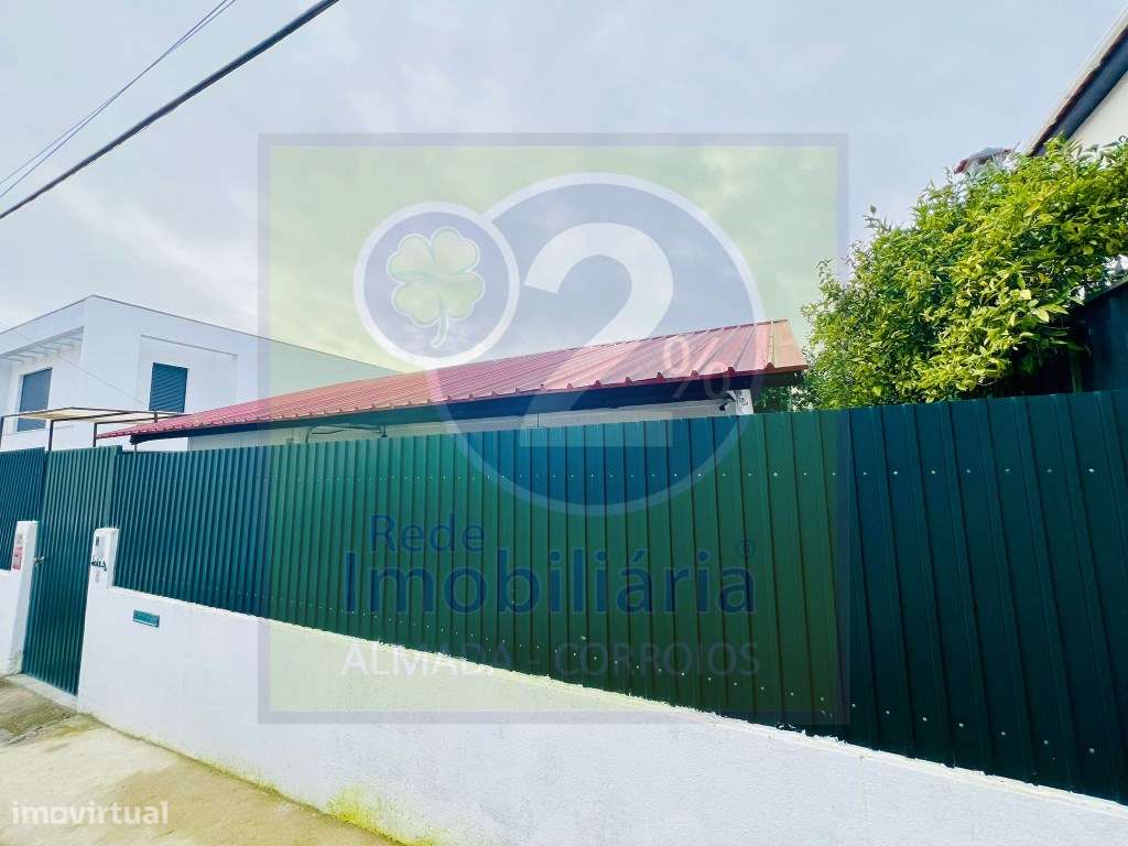 Moradia Isolada, bom espaço exterior-16