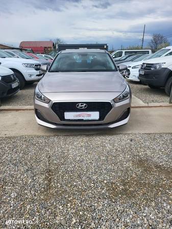 Hyundai I30 1.4 100CP 5DR M/T Classic - 3