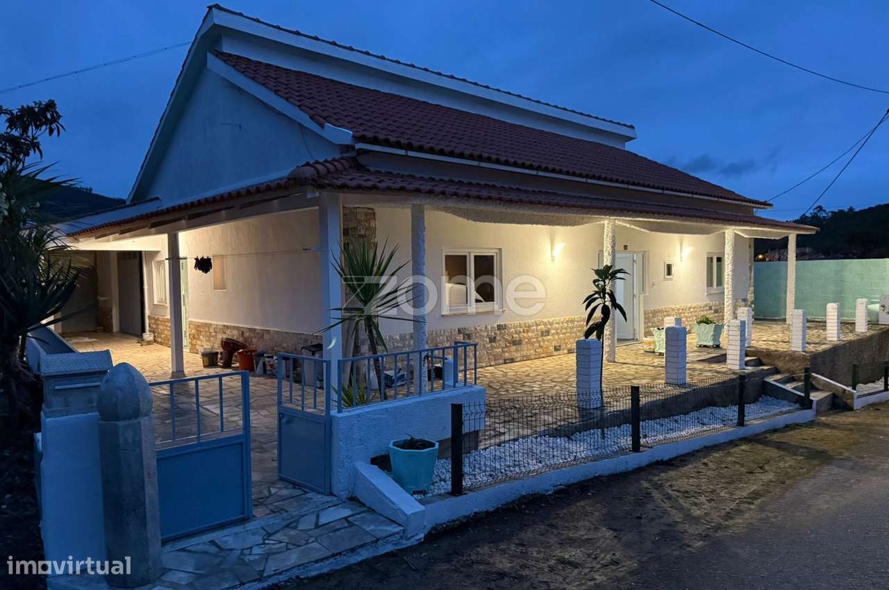 Mordia térrea com anexos em Mira de Aire, Porto de Mós - Grande imagem: 4/60