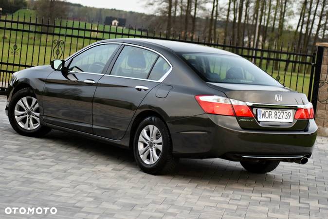 Honda Accord Tourer 2.4 Automatik S - 18