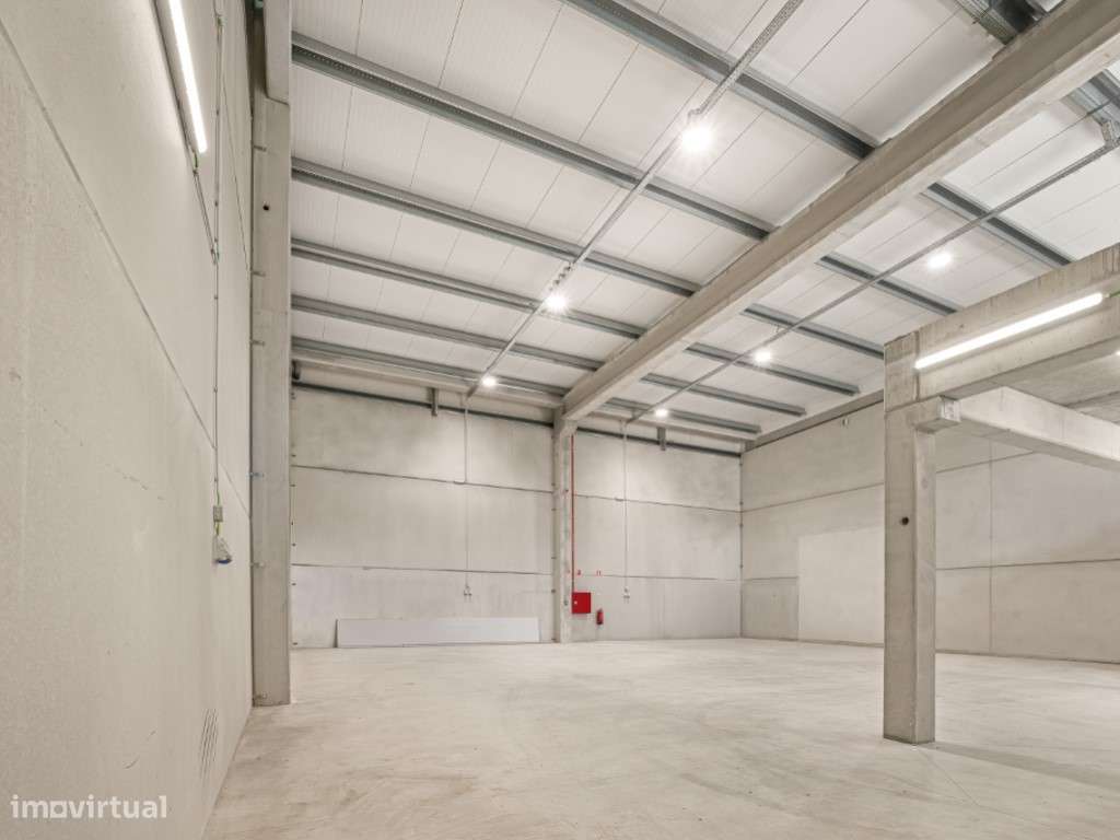 Armazém em rentabilidade à venda , Quinta de Matos-11