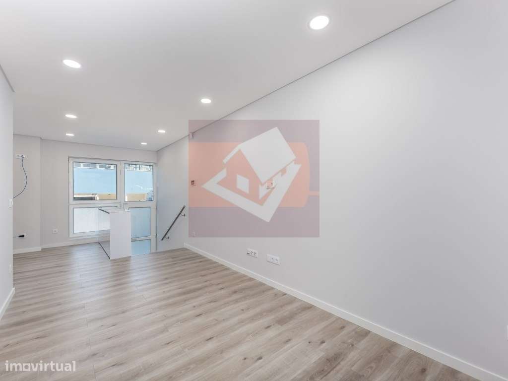 Apartamento T1+1 em Casal de Cambra-10