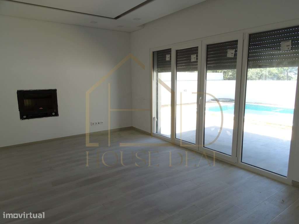 ESPLÊNDIDA! Moradia Isolada T3 com Garagem e Piscina. Azeitão - Grande imagem: 4/29