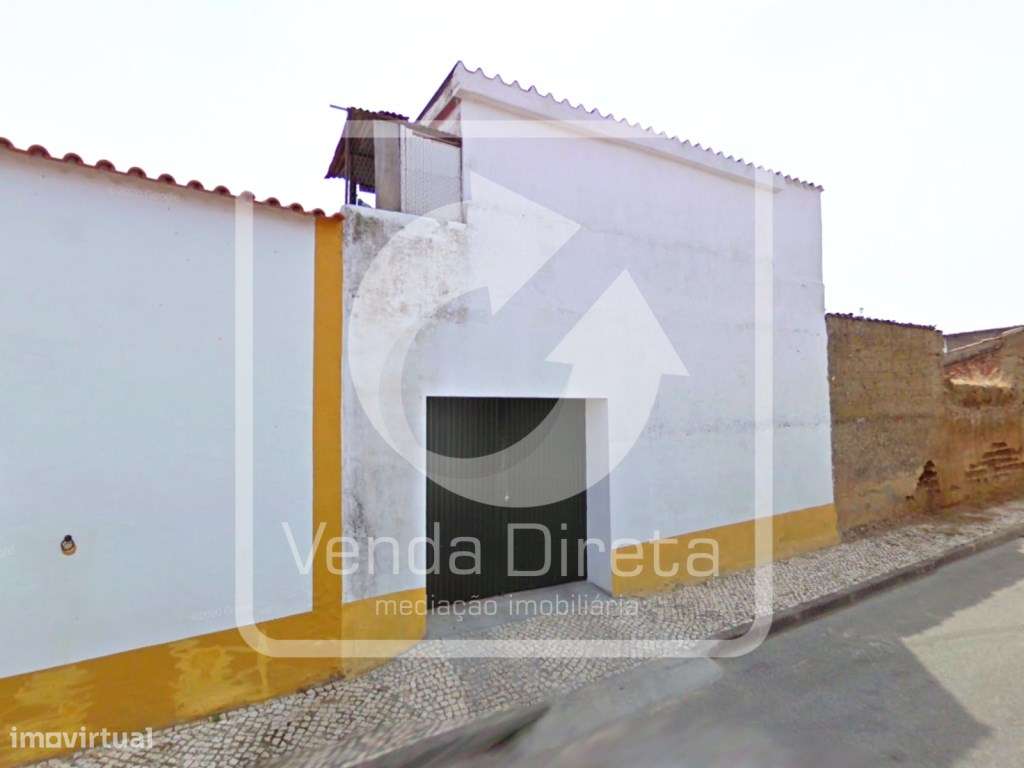 Moradia V5 de 2 Pisos, logradouro com 10 boxes para cavalos, Golegã. - Grande imagem: 4/51