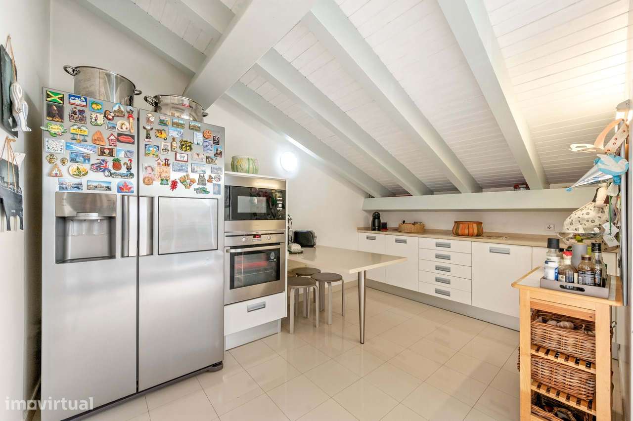 Apartamento T2 com 4 terraços e garagem nas Avenidas Novas, Lisboa-19