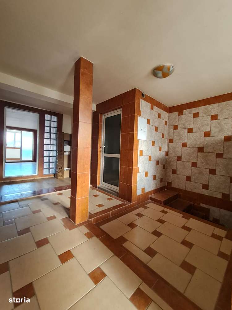 Vanzare Vila P+1Et+M cu 405 mp teren, in Galati, langa Sopping City - Imagine principală: 5/8