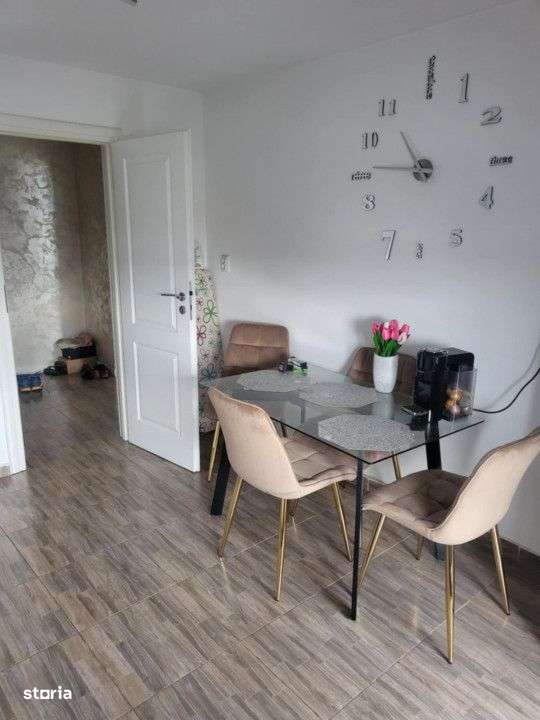 - Apartament 2 camere, zona Bariera, etaj intermediar. - Imagine principală: 3/8