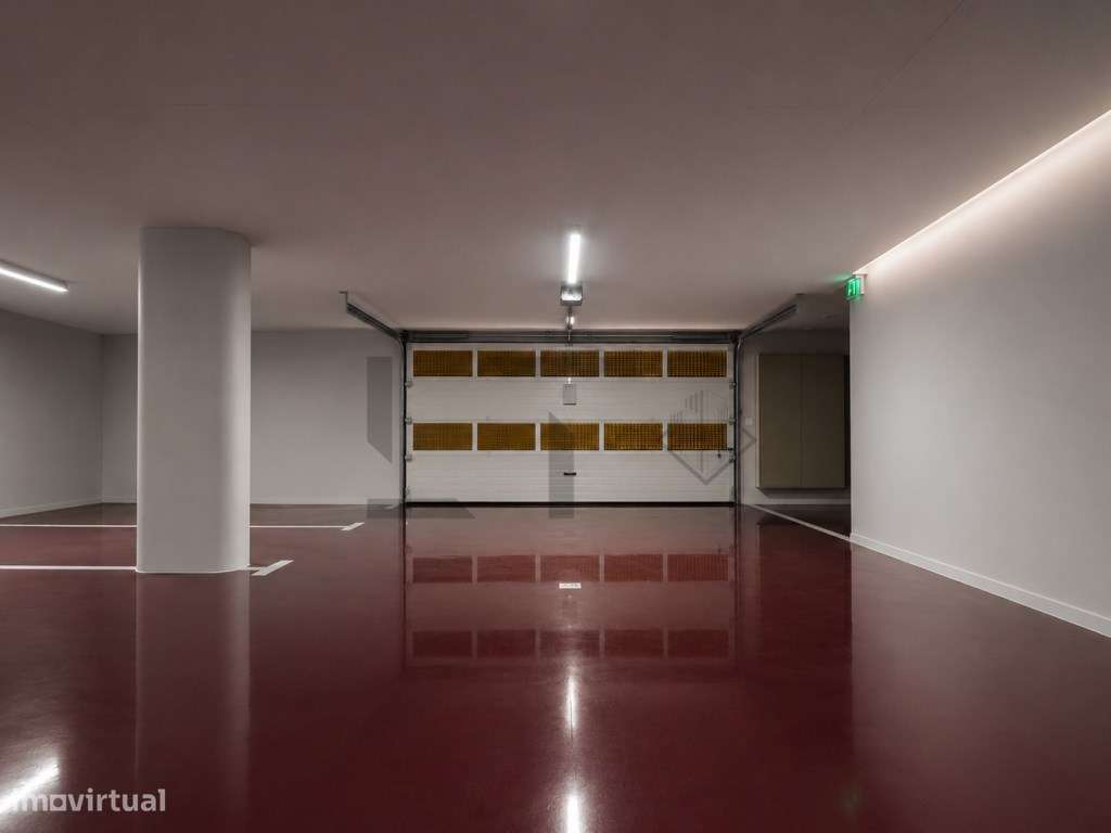 Moradia T5 em Banda com Condominio com Piscina para Venda em Carcav...-44