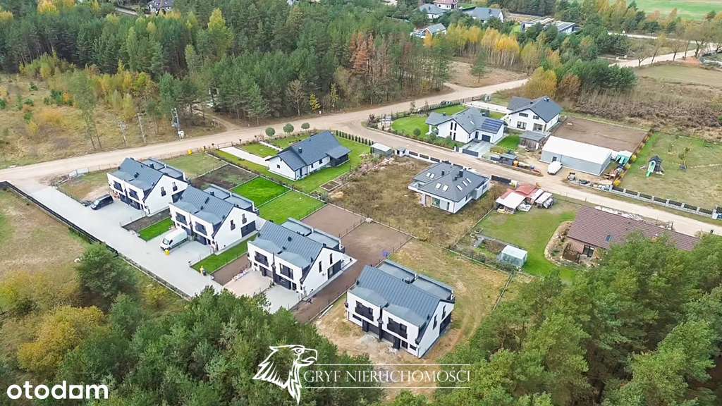 -Przestronny dom z dwoma garażami w otoczeniu lasu-7