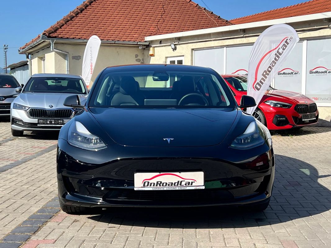 Tesla Model 3 Standard Reichweite Plus Hinterradantrieb - 40
