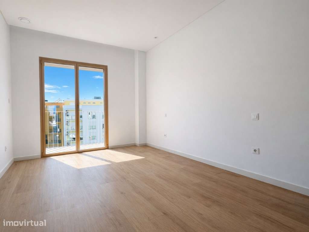 3 Quartos | 2 Varandas | 2 Lugares de Garagem | Elevador-7