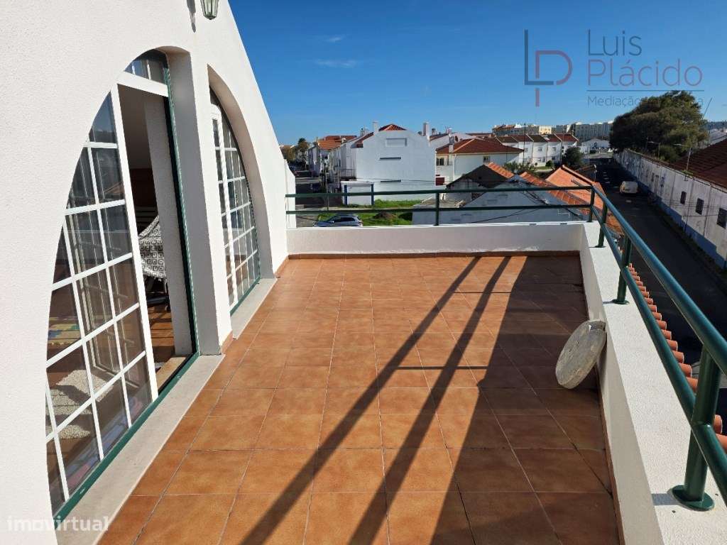 Moradia em Banda no Centro de Sines-28