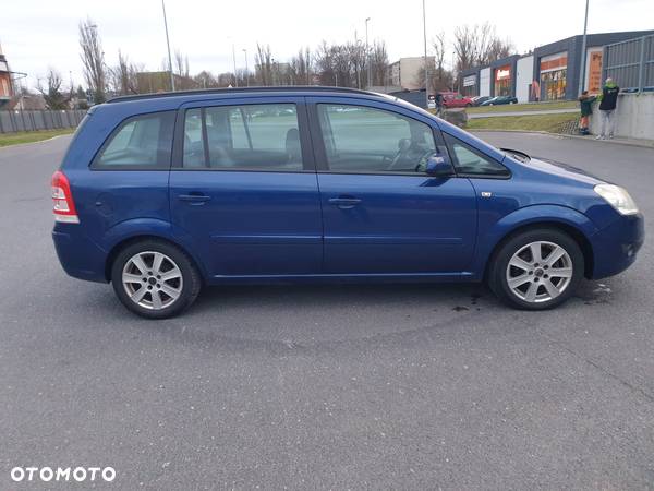 Opel Zafira - 1