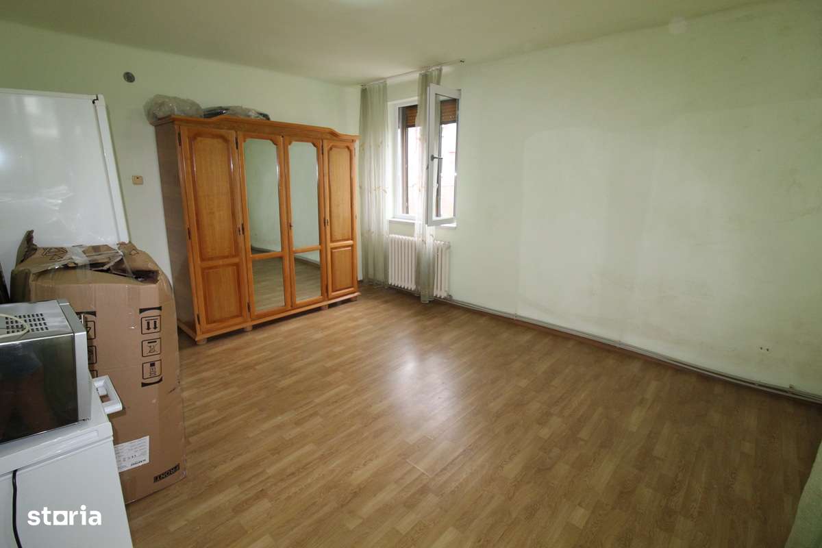 Vând apartament 3 camere în Hunedoara, zona OM-Pța.Eliberării, 75mp - Imagine principală: 3/11