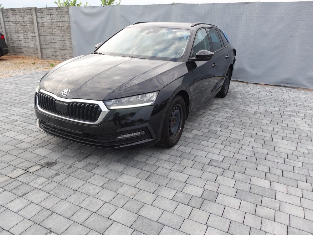 Skoda Octavia IV (2020-) 2.0 TDI DSG Ambition 2022