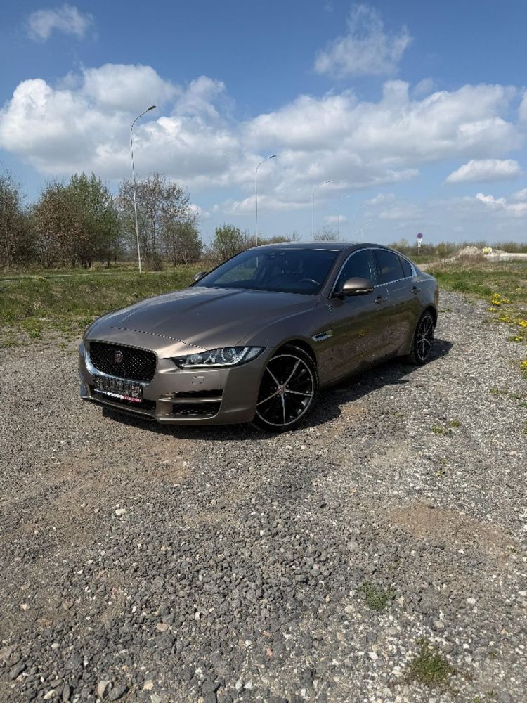 Jaguar XE 2015