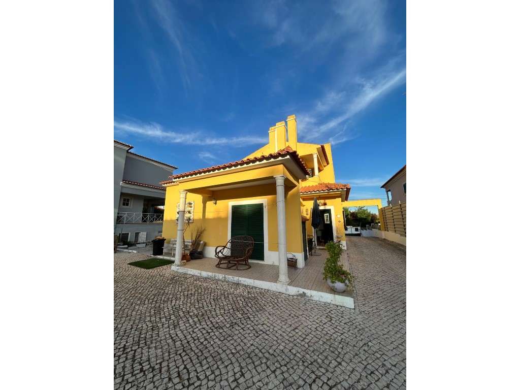 Moradia T3 no centro do Cartaxo - Excelente Oportunidade!
VALOR NE... - Grande imagem: 5/44