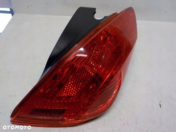 PEUGEOT 308 HB LAMPA PRAWA TYŁ TYLNA UK - 2