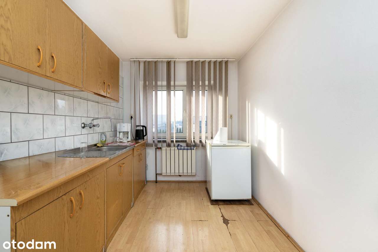 Szwalnia na sprzedaż-13