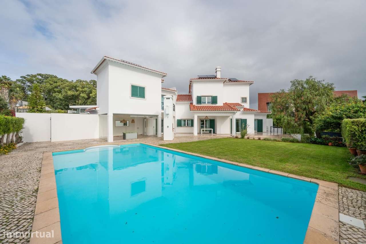 Moradia T4 com piscina, Quinta da Beloura, Sintra - Grande imagem: 4/47