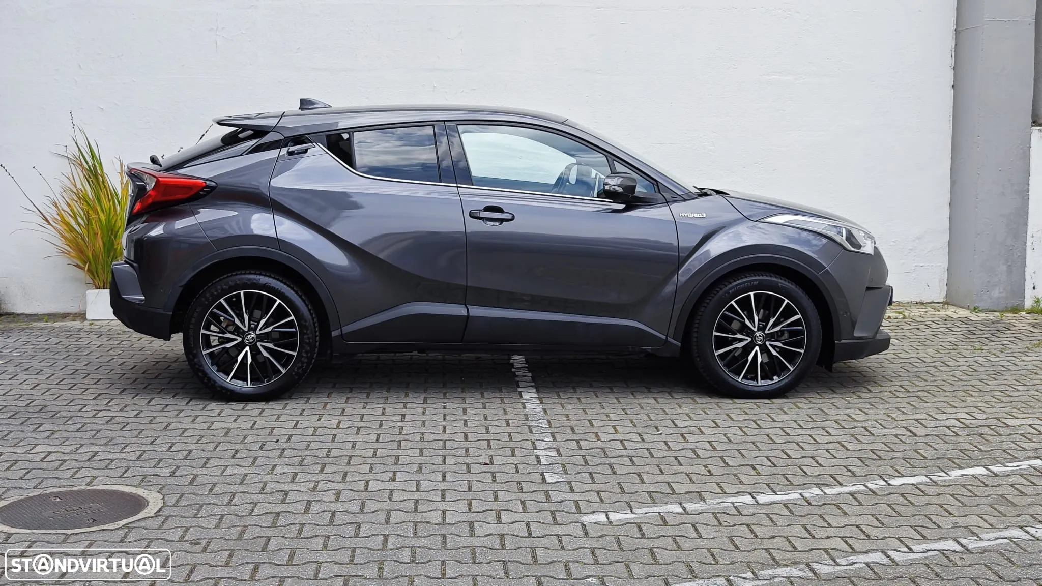 Toyota C-HR 1.8 HSD Exclusive - 17