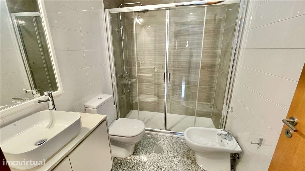 T3 Centro-Póvoa de Varzim-aparcamento-20