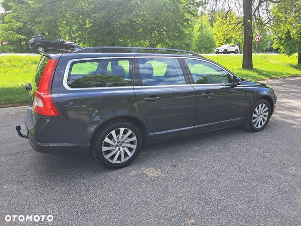 Volvo V70 D3 Geartronic Momentum - 10