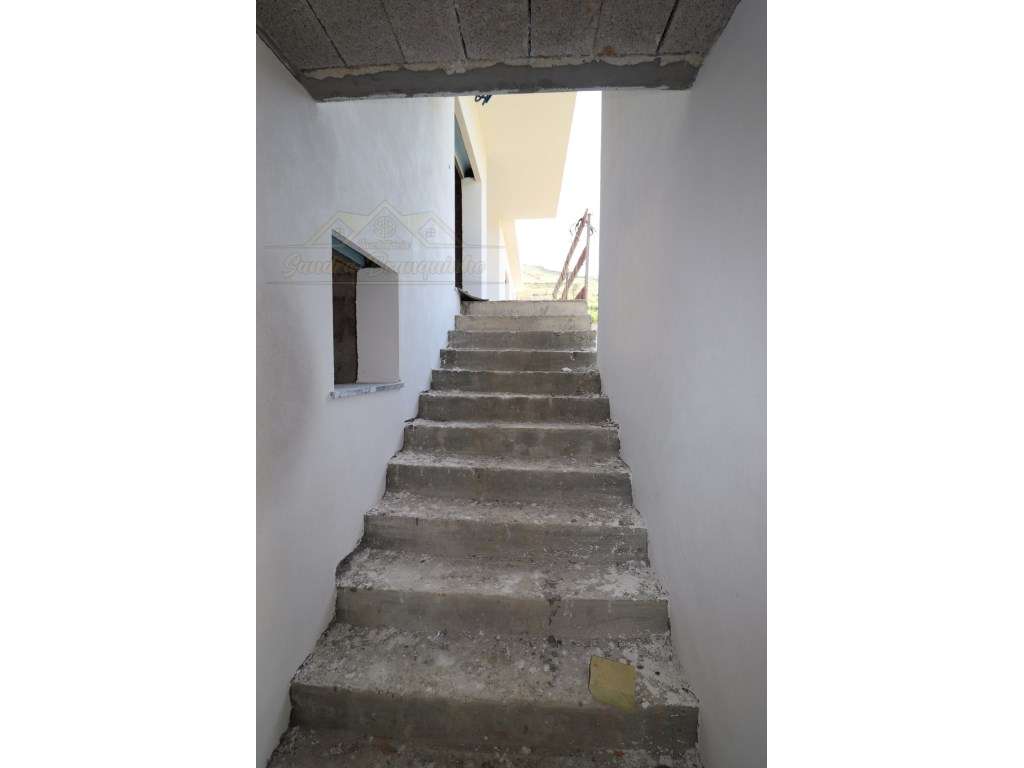 Moradia T3 NOVA estilo CONTEMPORÂNEO-19