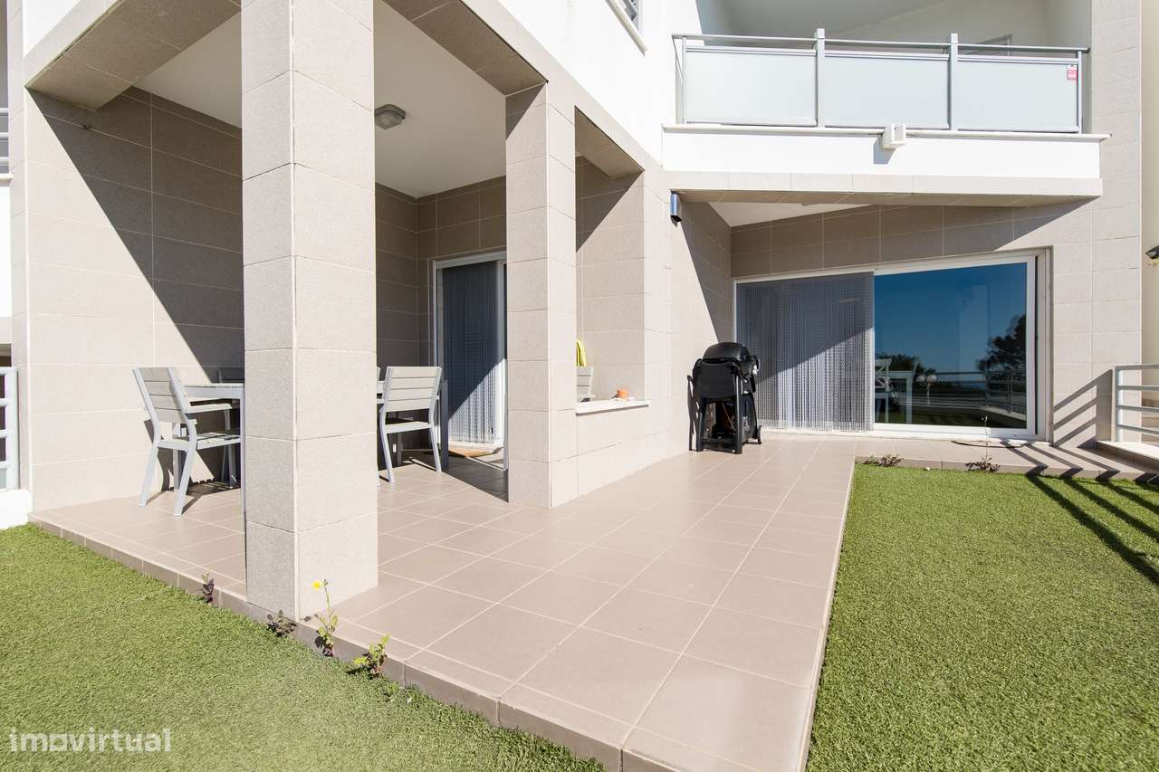 Apartamento T2 logradouro piscina vista mar e vila Sesimbra-7