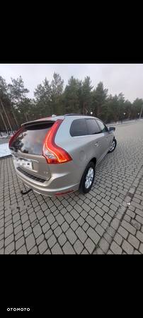 Volvo XC 60 D3 Momentum - 4