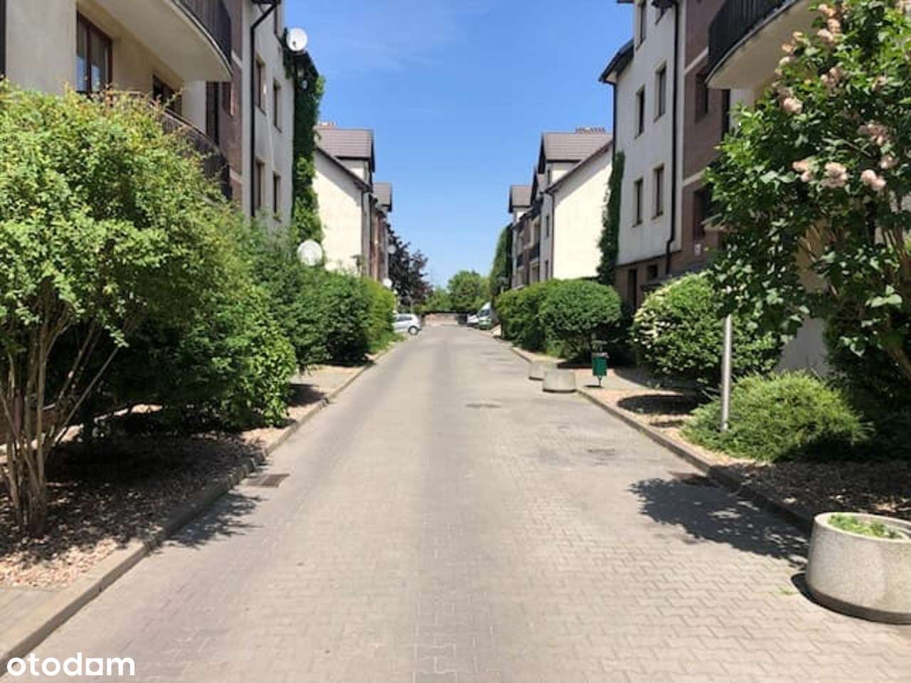 Klecina ul. Szparagowa 2006 r. taras ogródek + miejsce parkingowe-14