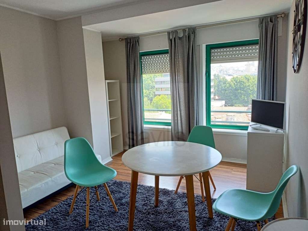 T1 mobilado para arrendar em Júlio Dinis, Porto - Grande imagem: 1/7