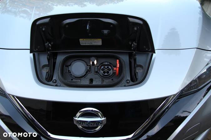 Nissan Leaf 40kWh Tekna - 16